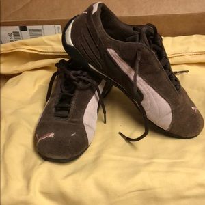 Puma shoes/ size 8